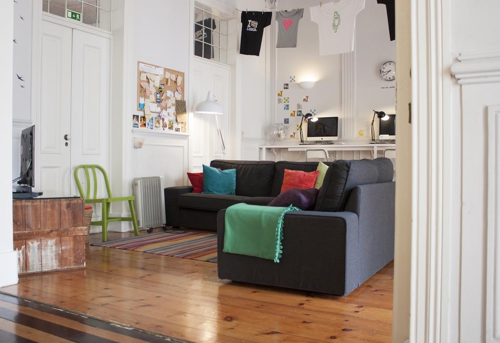 Lisb'On Hostel Lisbon Exterior photo