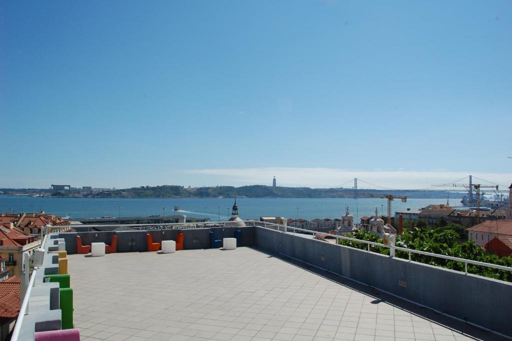 Lisb'On Hostel Lisbon Exterior photo